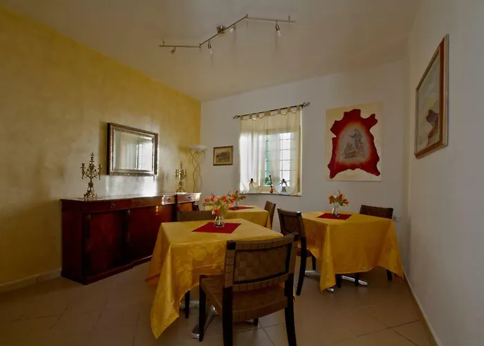 Borgo Della Rocca Bed & Breakfast